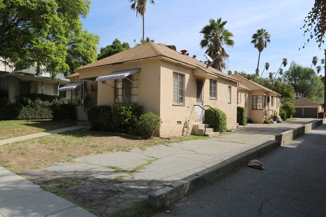 1320 N Central Ave in Glendale, CA - Building Photo