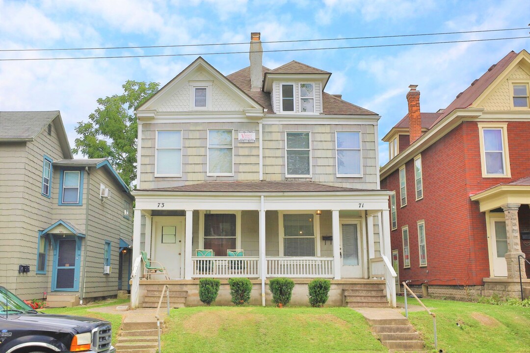 71 E Maynard Ave in Columbus, OH - Foto de edificio