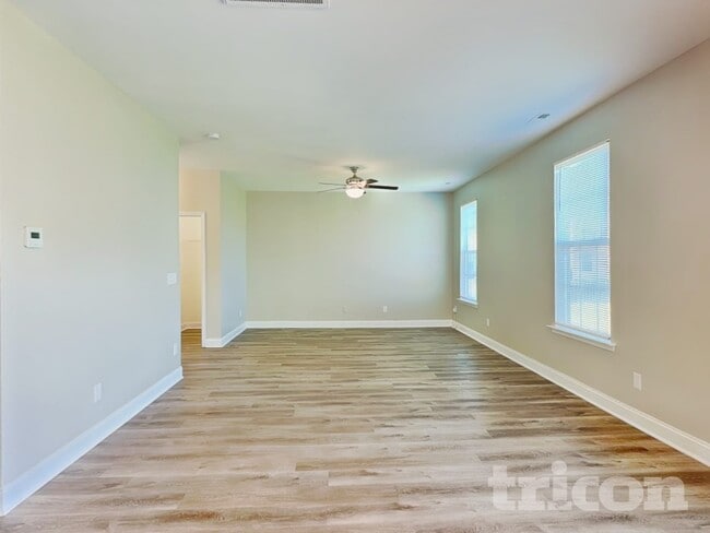 3317 Lacewing Dr in Zebulon, NC - Foto de edificio - Building Photo