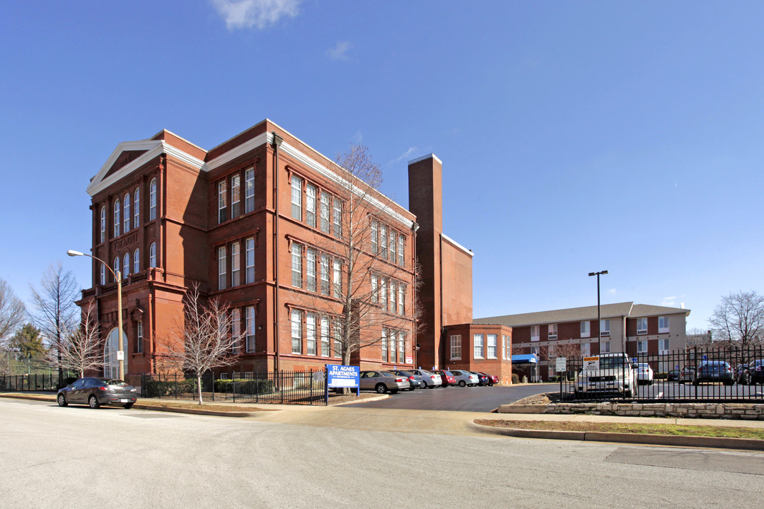 St. Agnes Apartments in St. Louis, MO - Foto de edificio