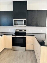 16 N 39th St in Edinburg, TX - Building Photo - Building Photo