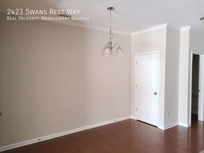 2423 Swans Rest Way in Raleigh, NC - Building Photo - Building Photo