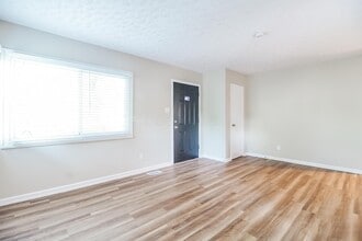 890 Bucknell Rd in Columbus, OH - Building Photo - Building Photo