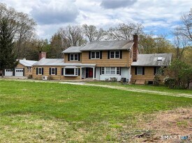 231 Rivergate Dr in Wilton, CT - Building Photo