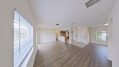 1002 Cumberland Dr in Kissimmee, FL - Building Photo - Building Photo