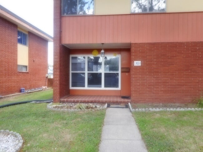property at 721 Lewis St