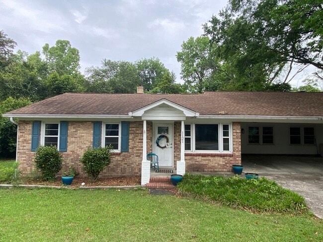 property at 1121 S Kilbourne Rd