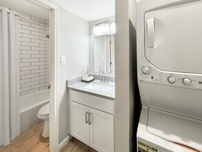 Hyde Park Place in Austin, TX - Foto de edificio - Building Photo