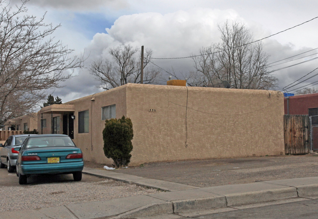 328-336 Dallas St SE in Albuquerque, NM - Building Photo