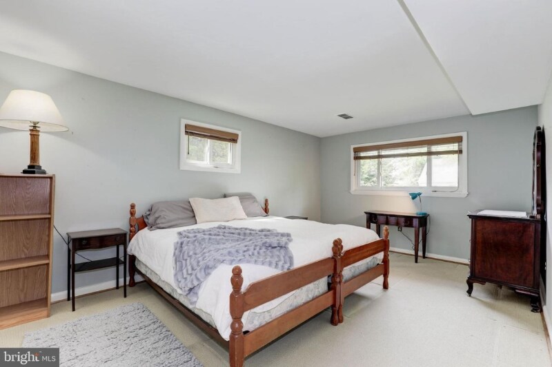 6222 Rockhurst Rd in Bethesda, MD - Building Photo