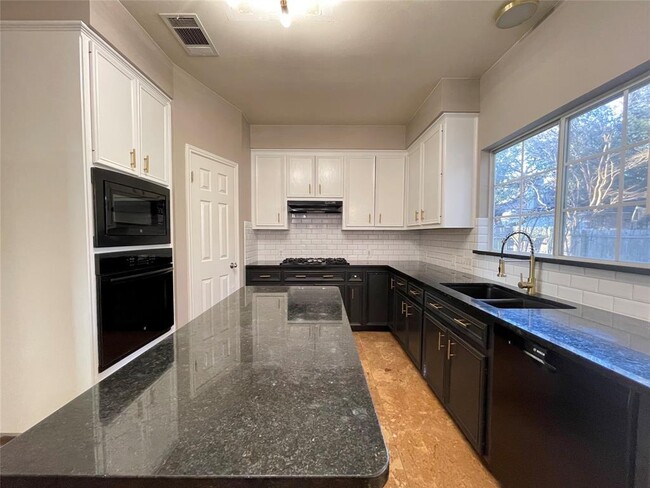 3917 Shaker Ln in Round Rock, TX - Building Photo - Building Photo
