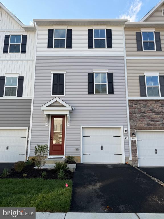 property at 40 Basswood St