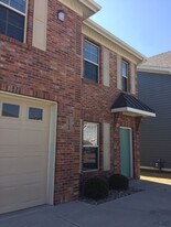 6318 Lakeside Ln in Lawrence, KS - Building Photo