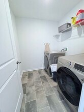 382 Trinity Wy E in Newark, OH - Building Photo - Building Photo