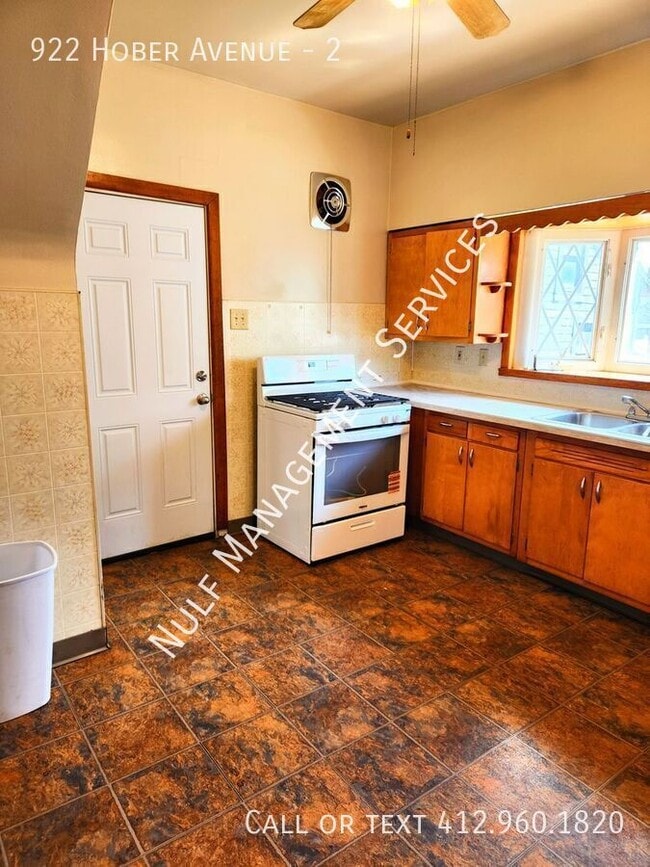 property at 922 Hober Ave