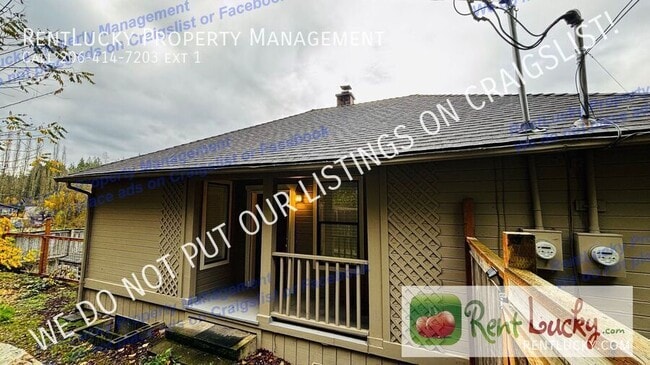 25911 Old Lawson Rd in Black Diamond, WA - Building Photo - Building Photo