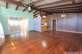 1346 Ala Mahamoe St in Honolulu, HI - Building Photo - Building Photo