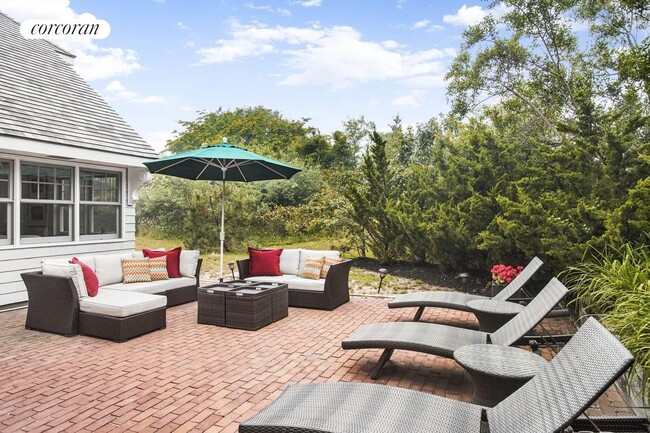 76 Clinton Academy Ln in Amagansett, NY - Building Photo - Building Photo