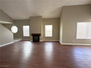 120 Clifton Heights Dr in Las Vegas, NV - Building Photo - Building Photo