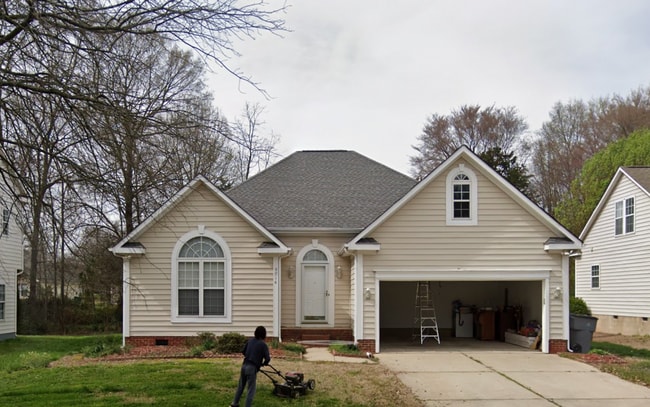 Room in House on Blueshot Ct in Charlotte, NC - Building Photo - Building Photo