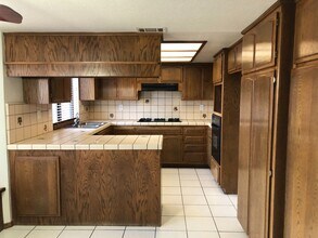 13445 Sea Gull Dr in Victorville, CA - Building Photo - Building Photo