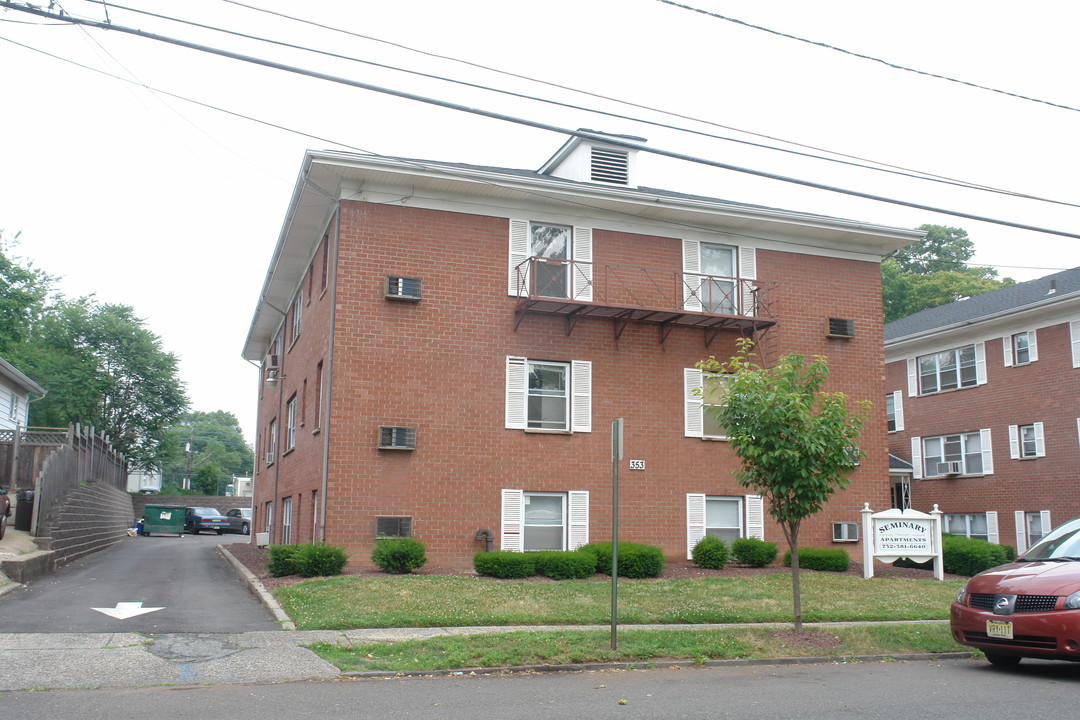 353 Seminary Ave in Rahway, NJ - Building Photo