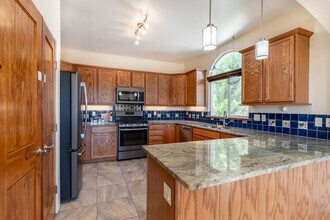 1573 Kachina Ridge Dr in Santa Fe, NM - Building Photo - Building Photo