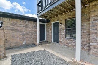 4512 Avenue L in Santa Fe, TX - Foto de edificio - Building Photo