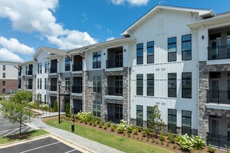 Heights at Sawnee Village in Cumming, GA - Building Photo - Building Photo