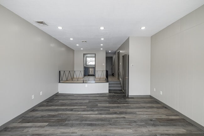 Wedgewood Apartments in Bloomfield, CT - Foto de edificio - Interior Photo