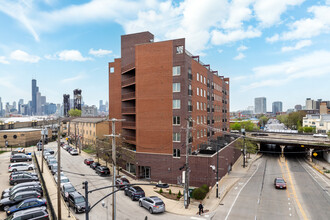 Archer Place in Chicago, IL - Building Photo - Building Photo