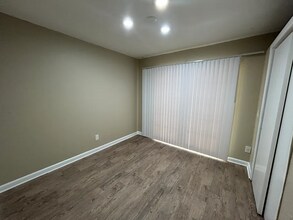 211 SE 43rd Terrace in Cape Coral, FL - Building Photo - Building Photo