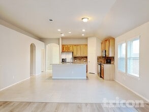 936 Deer Valley Dr in Weatherford, TX - Building Photo - Building Photo