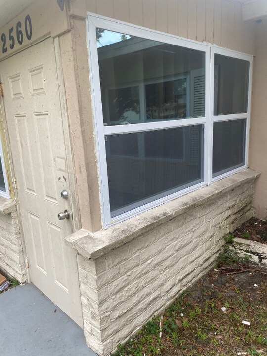 2560 Congress St in Ft. Myers, FL - Building Photo