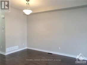 948 Kilbirnie Dr in Ottawa, ON - Building Photo - Building Photo