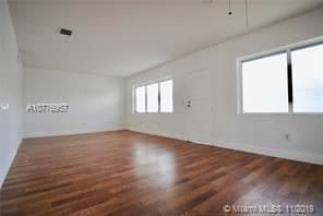 2250 Bay Dr in Miami Beach, FL - Building Photo - Building Photo