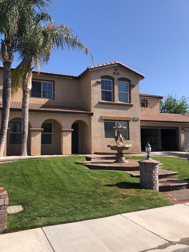 4402 Sun Devils Ave in Bakersfield, CA - Building Photo - Building Photo