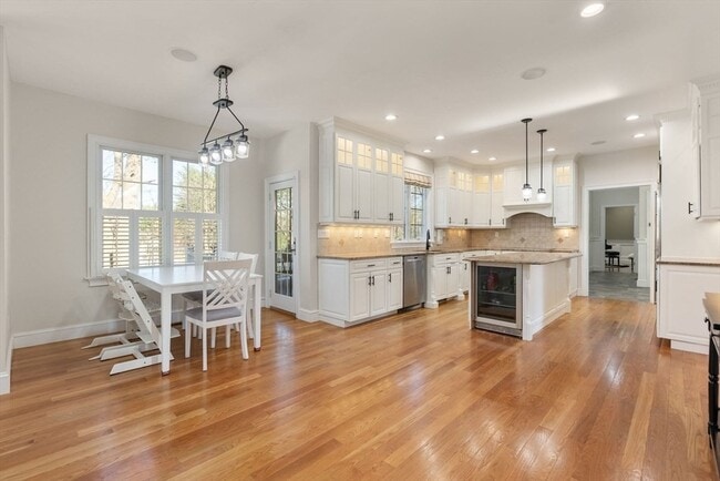 11 Bobolink Rd in Wellesley, MA - Building Photo - Building Photo