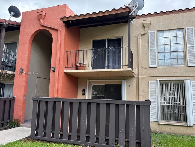 property at 10824 N Kendall Dr