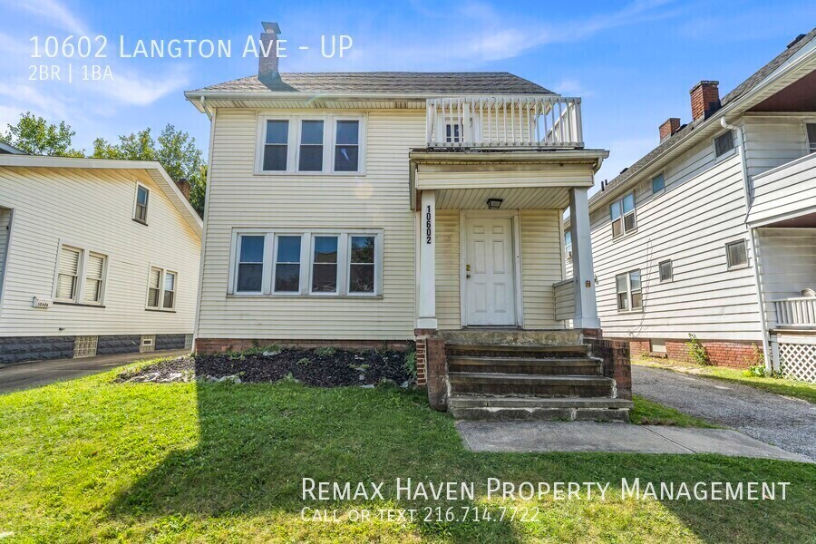 10602 Langton Ave in Garfield Heights, OH - Foto de edificio