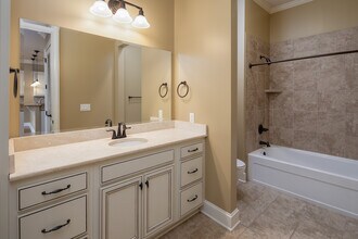 The Gateway Village in Murfreesboro, TN - Foto de edificio - Interior Photo