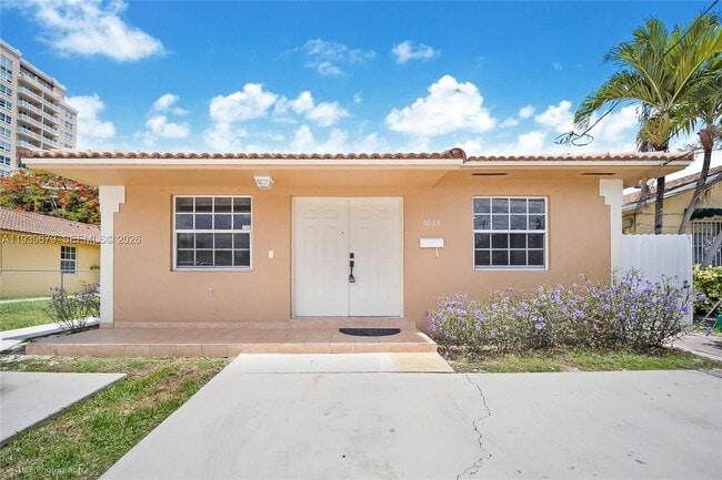 property at 3653 SW 27th St