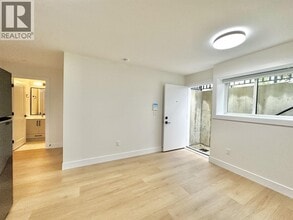 3850 Union St in Burnaby, BC - Building Photo - Building Photo