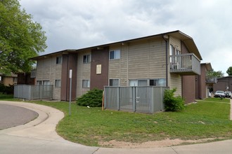 Maple Tree Apartments in Denver, CO - Building Photo - Building Photo