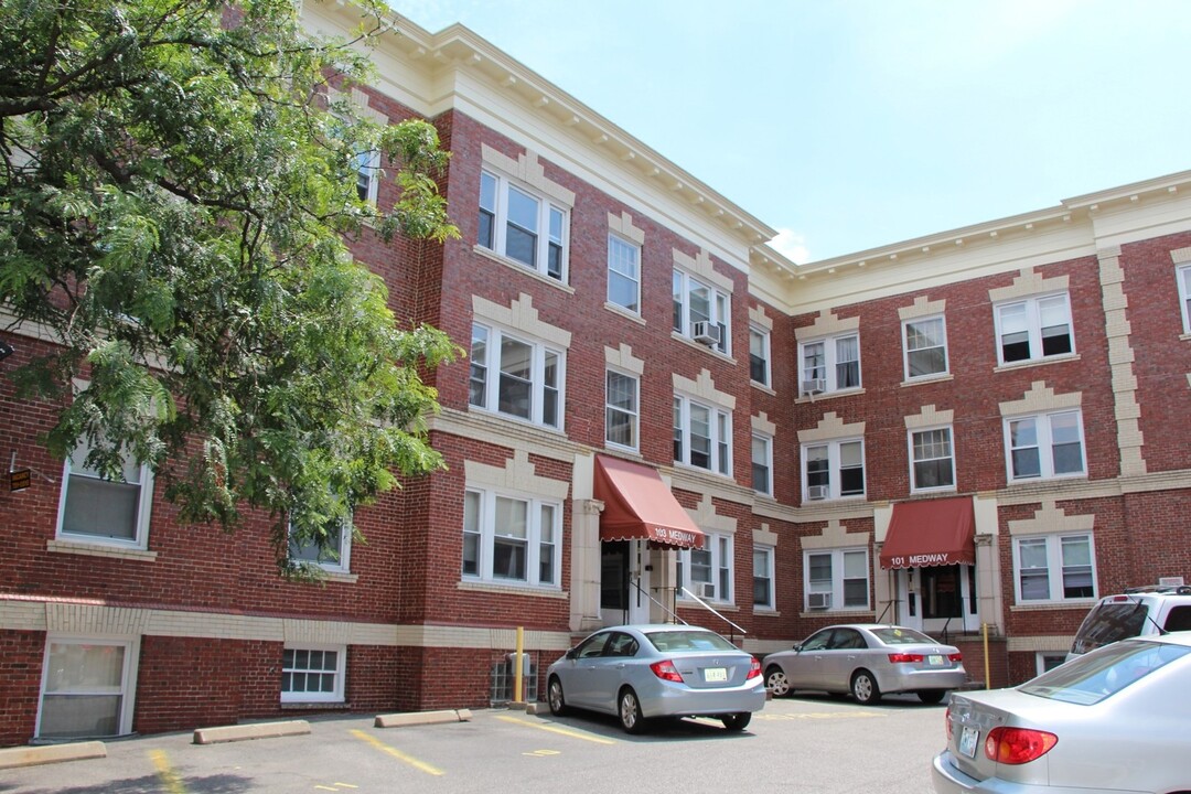 101-103 Medway St in Providence, RI - Building Photo