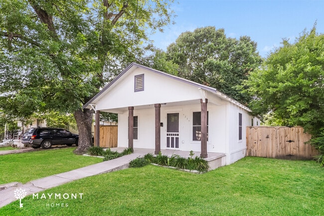 4235 Marshall St in Dallas, TX - Building Photo - Building Photo