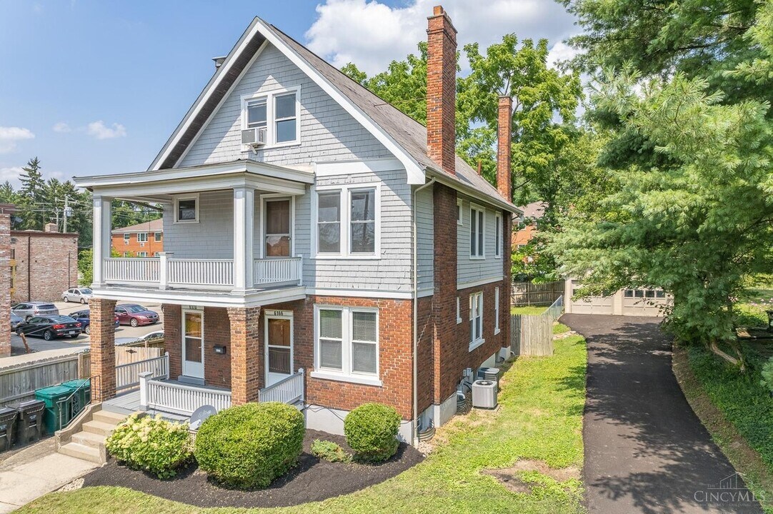 6166 Grand Vista Ave in Cincinnati, OH - Building Photo