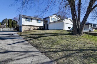 6926 Chester Dr, Unit 6926 Chester Dr in Madison, WI - Building Photo - Building Photo