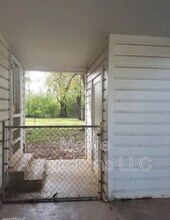 1046 W Star St in Denison, TX - Building Photo - Building Photo