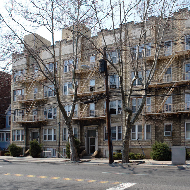 435 Kennedy Blvd in Bayonne, NJ - Building Photo - Building Photo